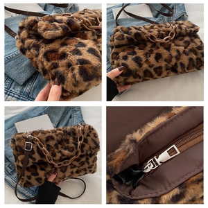 Vues détaillées du sac en peluche léopard montrant la chaîne et les détails du zip