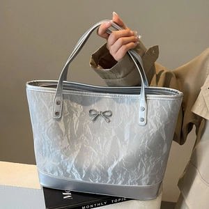 Sac Fourre-Tout En Cuir PU Plissé À La Mode Grande Capacité Sac À Main Urbain Simple Avec Décor De Nœud En Métal Pour Femmes