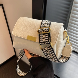 Women Vintage Litchi Grain PU Shoulder Bag With Wide Geometric Pattern Strap Metal Buckle Crossbody Small Square Bag