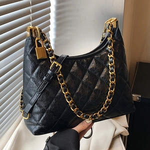 Women's Quilted Rhombic PU Leather Shoulder Bag With Golden Chain And Padlock Pendant Fashion Retro Hobo Crossbody Bag