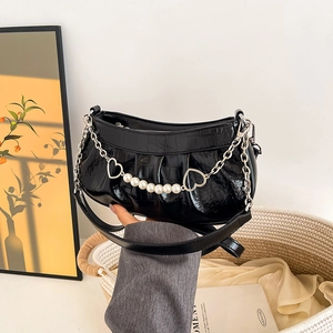 Chic black crocodile embossed shoulder bag with pearl heart chain and pleated texture