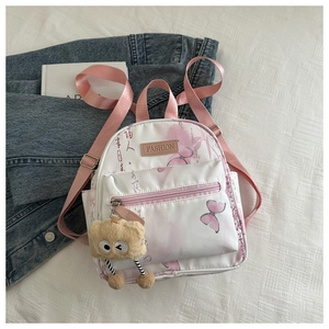 Λευκό μίνι σακίδιο με τύπωμα πεταλούδας, ροζ λουράκια και βελούδινο μπρελόκ
