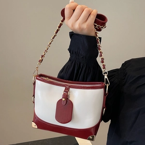 Women PU Leather Color Block Bucket Bag Elegant Retro Shoulder Crossbody Handbag With Chain Strap And Metal Corners