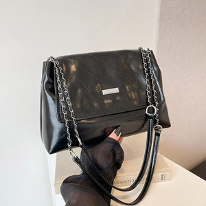 Large capacity black quilted chain shoulder bag with silver hardware for women