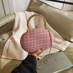 Pink tweed shoulder bag with golden chain and diamond sphere lock for summer style