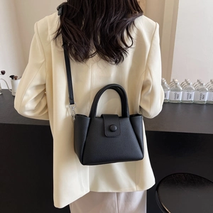 Sac à main en cuir litchi noir à grande capacité avec poignée et bandoulière réglable