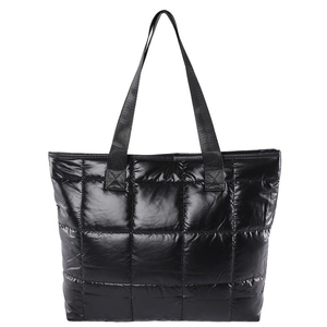 Bolso tote acolchado negro brillante de diseño minimalista con asas dobles al hombro