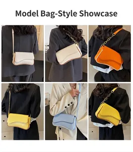 Detailansicht stilvoller Baguette-Taschen in verschiedenen Farben mit Wellen-Design