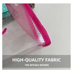 Detail van transparant PVC en roze mesh-stof met duurzame versterkte randstiksels