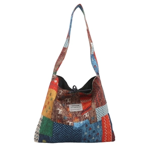 Große Patchwork-Stofftasche aus Segeltuch mit Blumenmuster und Tunnelzug für Damen