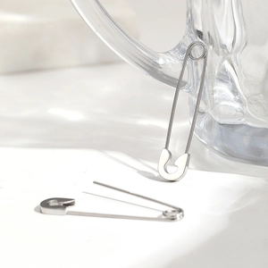 Boucles d'oreilles épingle de nourrice en acier inoxydable argenté fini poli miroir