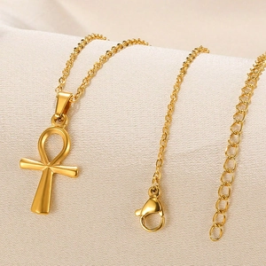 Collier avec pendentif croix Ankh dorée en acier inoxydable avec chaîne réglable et fermoir