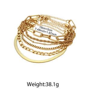 Detailansicht des mehrlagigen goldenen Edelstahl-Kettensets mit Maßen und Gewicht