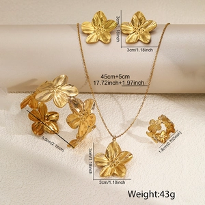 Parure de bijoux en acier inoxydable doré avec pendentif floral et boucles d'oreilles