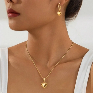 Stainless Steel Heart Pendant Necklace And Hoop Earrings Jewelry Set Mirror Polish Snake Chain Elegant For Women