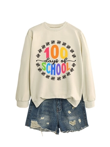 Set coordinato con felpa crema 100 giorni di scuola e pantaloncini di jeans per bambini