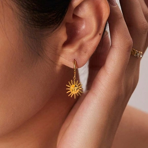 Sun Face Pendant Hoop Earrings 18K Gold Plated Stainless Steel Bohemian Retro Mythology Artistic Style Jewelry For Women