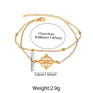 Details des zweilagigen goldenen Edelstahl-Knotenarmbands mit Größenangaben