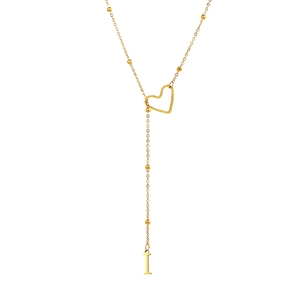 Détail du collier lasso doré en forme de Y avec cœur et pendentif lettre I alphabet
