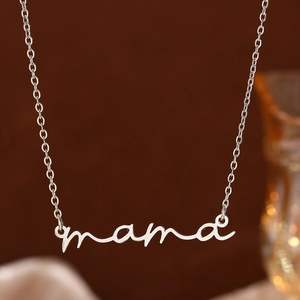Polished silver necklace with mama script pendant and delicate interlocking cable chain