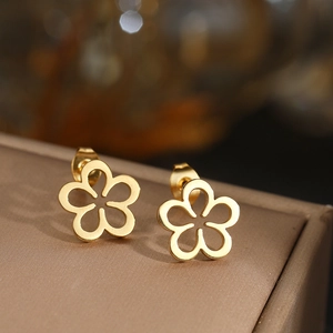French retro hollow five-petal flower stud earrings in polished gold finish