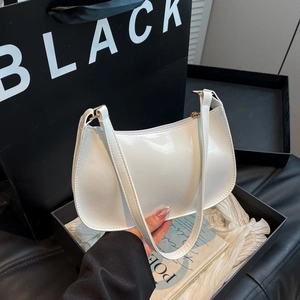 Hobo Underarm Bag Women Shiny Patent Leather PU Minimalist Retro Half Moon Shoulder Purse With Golden Hardware Zipper
