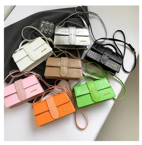 Detailed display of crocodile pattern PU leather crossbody bags in seven vibrant colors