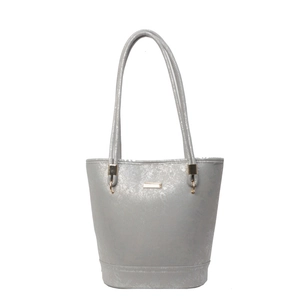 Elegante borsa a secchiello grigio argento metallizzato con dettagli dorati in pelle PU