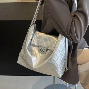Sac à Dos Femme Grande Capacité Matelassé Motif Losange Sac à Bandoulière Cuir PU Souple Fourre-Tout Multi-Usages pour Quotidien