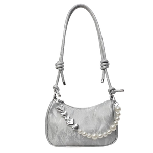 Silver wrinkled leather underarm bag with heart metal chains and pearl strap