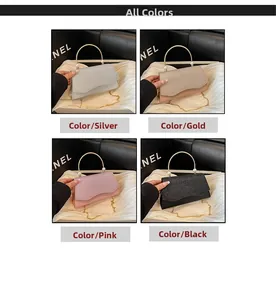 Détail de pochettes de soirée à paillettes en argent, or, rose et noir avec anses métal