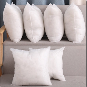 Set of 6 white non-woven fabric pillow inserts with plush PP cotton filling for sofas