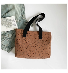 Bolso tote de pana con estampados de lazos y textura de tela de pana acanalada