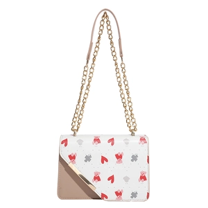 Sac bandoulière d'hiver avec imprimés cerises et motifs d'ours sur cuir beige élégant