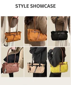 Vue détaillée de six coloris du sac à bandoulière en suédine avec breloque perlée
