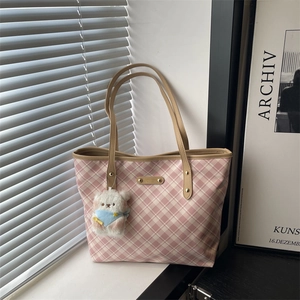 Borsa Tote da Donna a Quadretti Grande Capacità Borsa a Tracolla in Pelle PU Con Ciondolo Orsetto di Peluche per Pendolare Moda Quotidiana