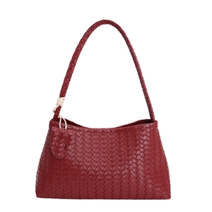 Sac à bandoulière tressé bordeaux chic avec grande capacité et style rétro