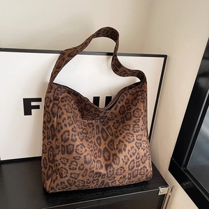 Leopard Print Tote Bag Large Capacity PU Leather Shoulder Handbag Urban Commuter Vintage All-Match Maillard Style