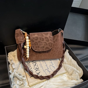 Damen Vintage Leopardenmuster Schultertasche Luxus PU Leder Achseltasche Mit Geflochtenem Gurt Und Holzperlenanhänger Umhängetasche