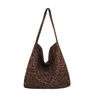 Stylish leopard print hobo shoulder bag with large capacity for women's daily commute