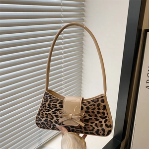 Leopard Print Bow Shoulder Bag Women Retro Patent Leather Trim Crescent Baguette Underarm Handbag Fashion Commuting Purse