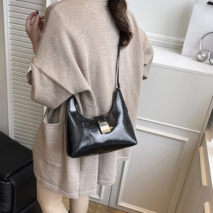 Minimalist black glossy hobo shoulder bag with gold square buckle for women's fashion