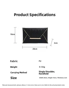 Spécifications de taille et de poids pour la pochette enveloppe noire à texture tissée