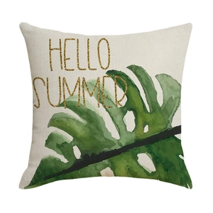 Funda de cojín tropical con hoja de monstera y letras doradas Hello Summer en beige