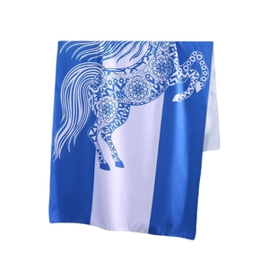 Asciugamano da spiaggia ad asciugatura rapida con stampa blu mandala a forma di cavallo