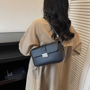 Minimalist PU Leather Shoulder Bag For Women Solid Color Underarm Bag With Silver Buckle Fashion Daily Crossbody Handbag