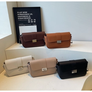 Classic small square bags in five colors with metal buckles and stylish chain straps