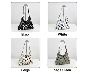 Collection de sacs hobo à pois en noir, blanc, beige et vert pour le trajet quotidien
