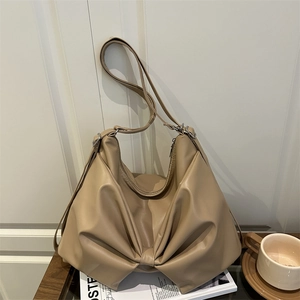 New 2025 Women Fashion Large Bow Knot Chain Shoulder Bag Street Trendy PU Leather Crossbody Hobo Mobile Phone Bag Tote