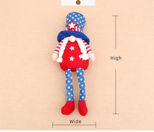 Détail des dimensions de la peluche gnome de l'Indépendance avec étoiles et rayures